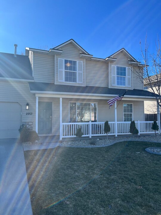 2203 W Willow Pointe Ave in Nampa, ID - Building Photo