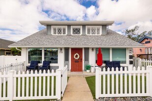 Beautifully updated 3-bedroom, 2.5-bathroom Craftsman in the heart of South Park in San Diego, CA - Building Photo