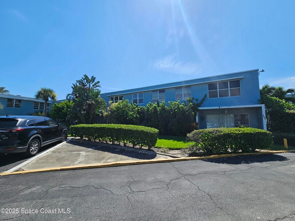55 Sea Park Blvd in Satellite Beach, FL - Foto de edificio