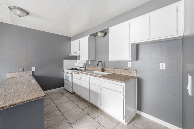 White Street Apartments