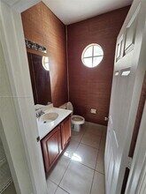 4242 SW 124th Way in Miramar, FL - Foto de edificio - Building Photo
