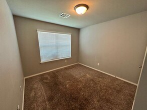 9628 Eli Dr in Moore, OK - Foto de edificio - Building Photo