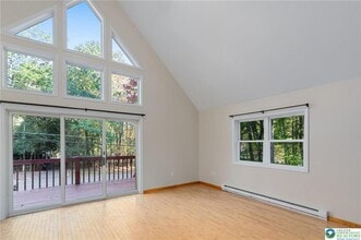 273 Four Seasons Dr in Drums, PA - Building Photo - Building Photo
