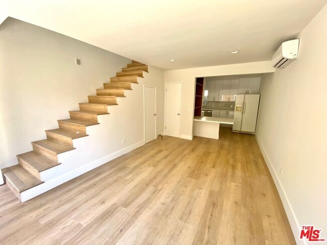 property at 6207 Banner Ave