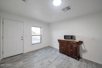 1108 S 33rd Ave in Phoenix, AZ - Building Photo - Building Photo