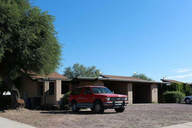 6101 E Fairmount St in Tucson, AZ - Foto de edificio - Building Photo