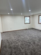 5 Brighton Pl in Hicksville, NY - Building Photo - Building Photo