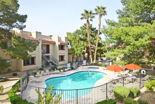 Whispering Waters in Las Vegas, NV - Building Photo