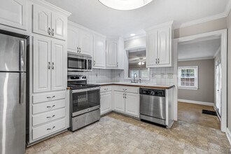 1052 Knox Rd in McLeansville, NC - Building Photo - Building Photo