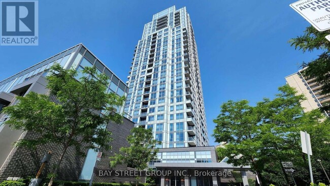 18-518 Graydon Hall Dr