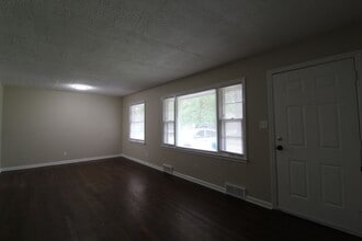 6116 W 54th Terrace in Mission, KS - Building Photo - Building Photo