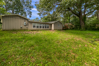 1009 Arlington St in Clinton, MS - Building Photo - Building Photo