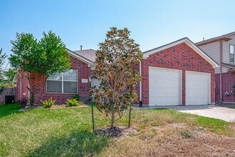 5910 Spring Sunrise Dr in Richmond, TX - Building Photo - Building Photo