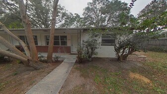 1644 NE 16th Ave in Ocala, FL - Building Photo