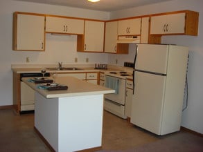 Green Gable Apartments in St. Cloud, MN - Foto de edificio - Building Photo
