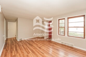 3802 Vernon Ave NW in Canton, OH - Building Photo - Building Photo