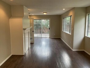 16300 San Jose St in Los Angeles, CA - Building Photo - Building Photo