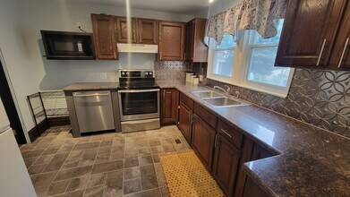 765 E Buchtel Ave in Akron, OH - Building Photo - Building Photo