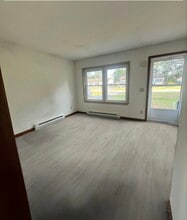 11 Loughran Dr, Unit 11 Loughran in Corinth, NY - Building Photo - Building Photo