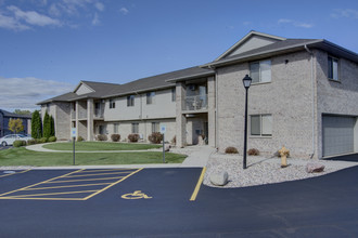 Terrace Lake in Green Bay, WI - Foto de edificio - Building Photo