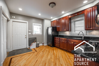 2933 N Ridgeway Ave, Unit 1 in Chicago, IL - Building Photo - Building Photo