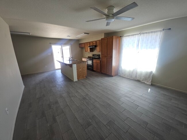 3685 S Laura Way in Yuma, AZ - Building Photo - Building Photo