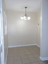 4012 Southern Pkwy in Louisville, KY - Building Photo - Building Photo