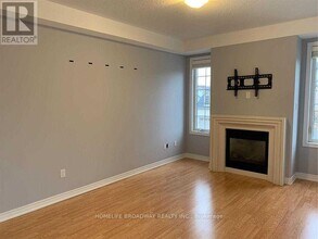 5 Toulouse Ct in Markham, ON - Building Photo - Building Photo