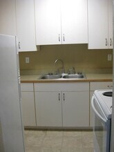 121 NE Long St in Canyonville, OR - Building Photo - Building Photo