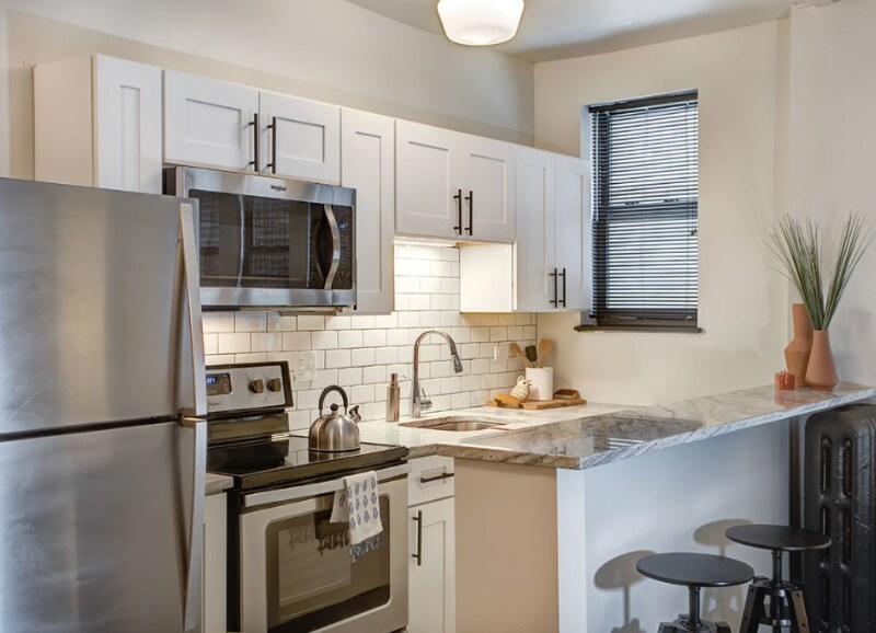 6809 N Sheridan Rd in Chicago, IL - Building Photo