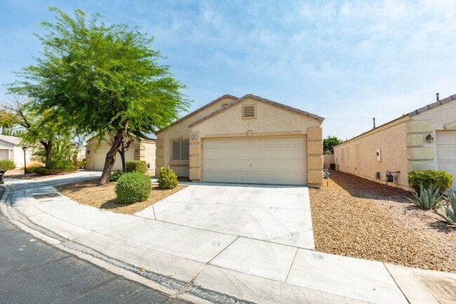 5924 Oakton St in Las Vegas, NV - Building Photo - Building Photo