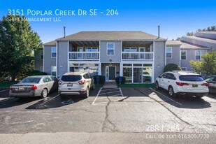 3151 Poplar Creek Dr SE in Grand Rapids, MI - Building Photo