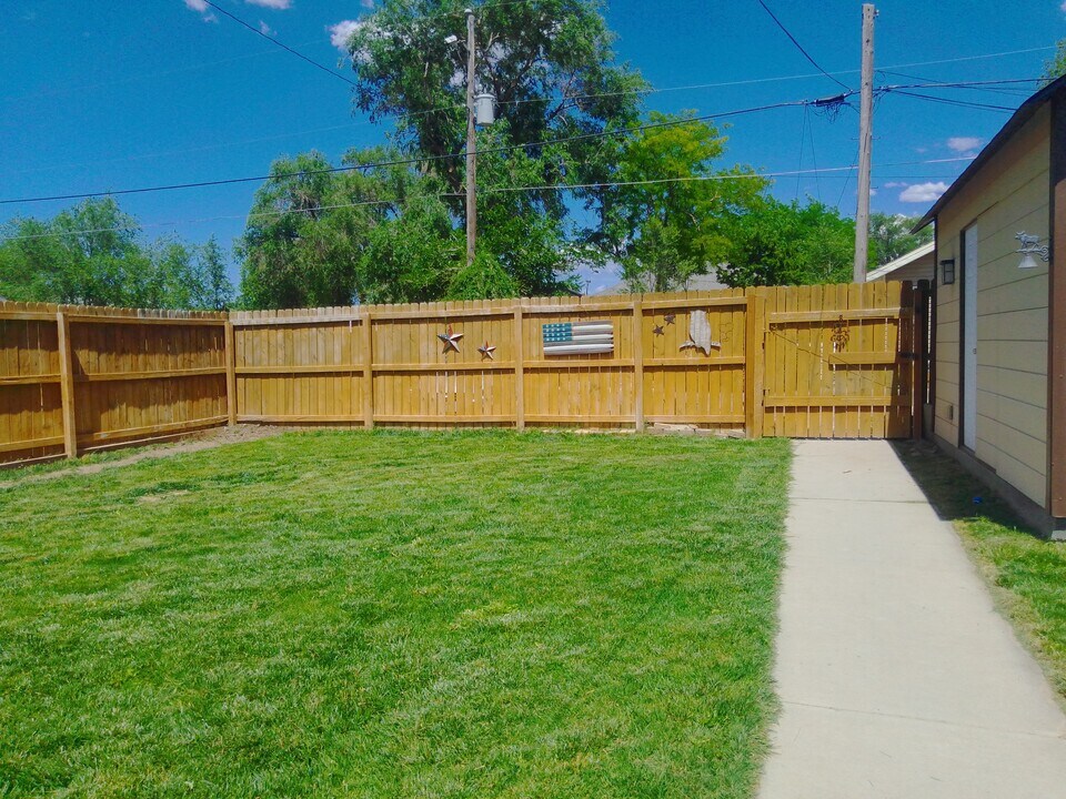 1520 N Hayes Ave, Unit 1520 in Pocatello, ID - Foto de edificio