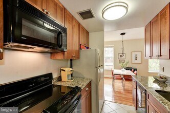 1733 20th St NW in Washington, DC - Building Photo - Building Photo