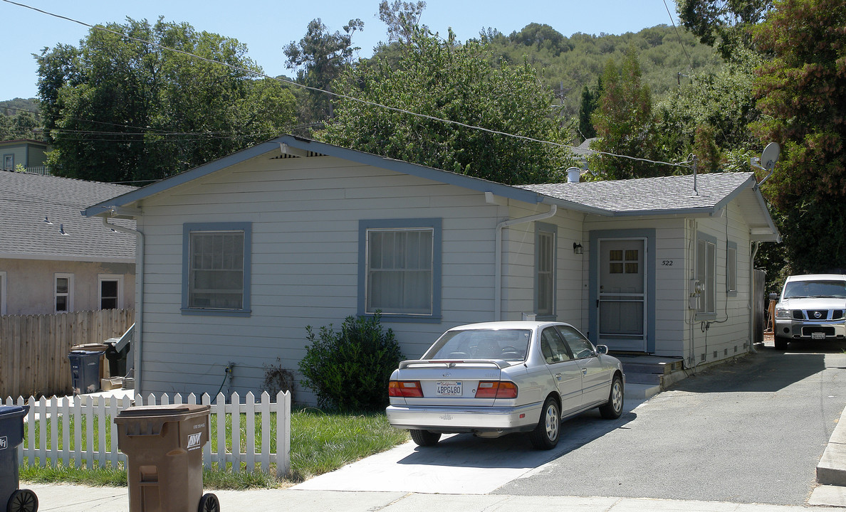 522-526 Talbart St in Martinez, CA - Building Photo