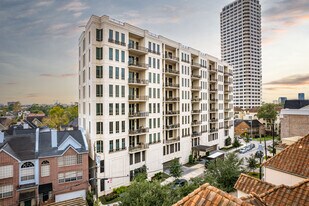 The Revere at River Oaks in Houston, TX - Building Photo