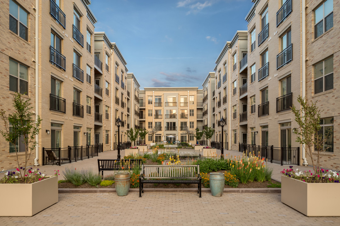 Spectrum Majestic in Gaithersburg, MD - Foto de edificio