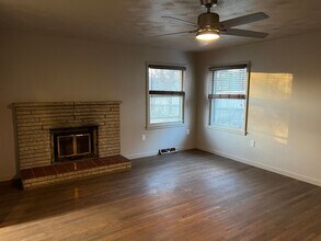 1835 S Valley Rd Ave in Springfield, MO - Building Photo - Building Photo