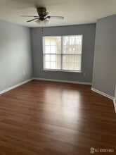 301 Pinelli Dr in Piscataway, NJ - Building Photo - Building Photo