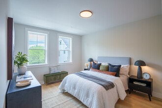 100 Plank in Bedford, MA - Building Photo - Interior Photo