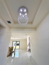 8981 NW 154th Ter in Miami Lakes, FL - Foto de edificio - Building Photo