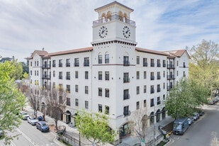 Legado de Ravel in Sacramento, CA - Building Photo