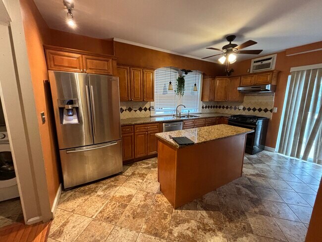 47 Walnut St in Bloomfield, NJ - Building Photo - Building Photo