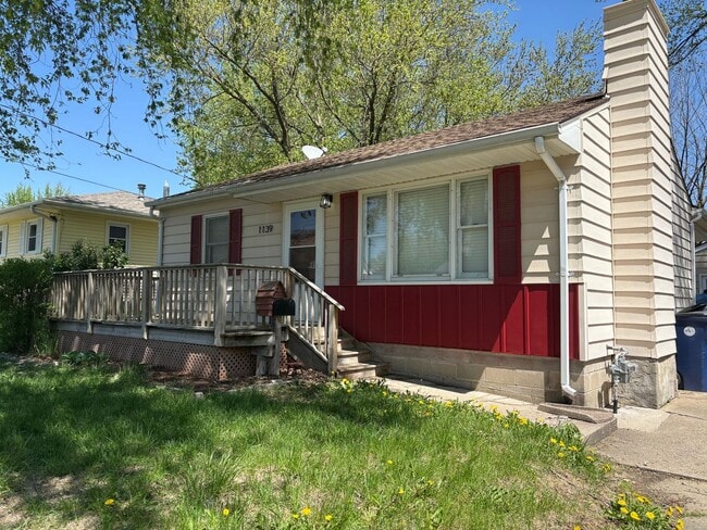 1139 Oregon St