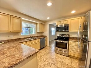 10043 W Lake Dr in Littleton, CO - Building Photo - Building Photo