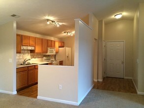 248 Legends Creek Pl-Unit -APT 205 in Indianapolis, IN - Building Photo - Building Photo