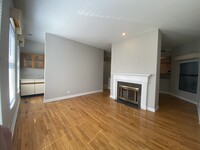 2215 N Clifton in Chicago, IL - Building Photo - Building Photo