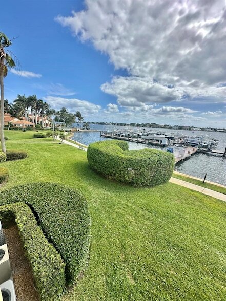 167 Yacht Club Way, Unit 204 in Hypoluxo, FL - Building Photo - Building Photo