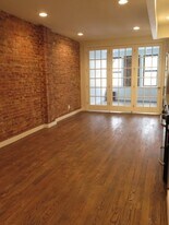 684 Riverside Dr in New York, NY - Building Photo