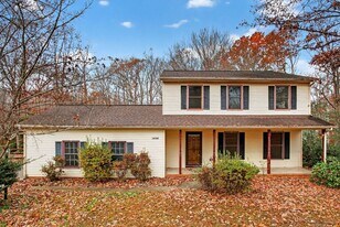 10708 Bentwood Ct in Spotsylvania, VA - Building Photo